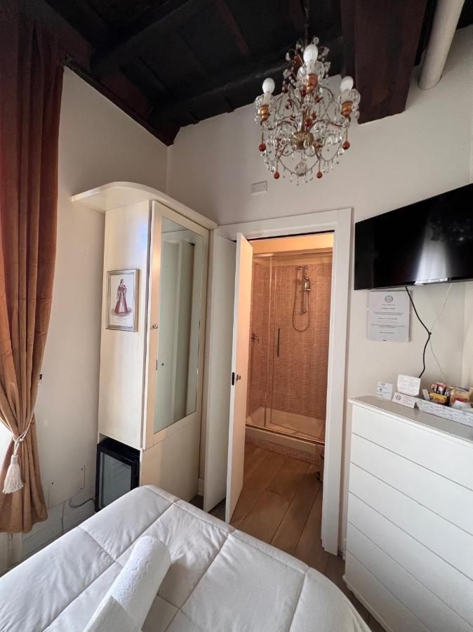 Piazzetta De' Monti Suites ローマ エクステリア 写真