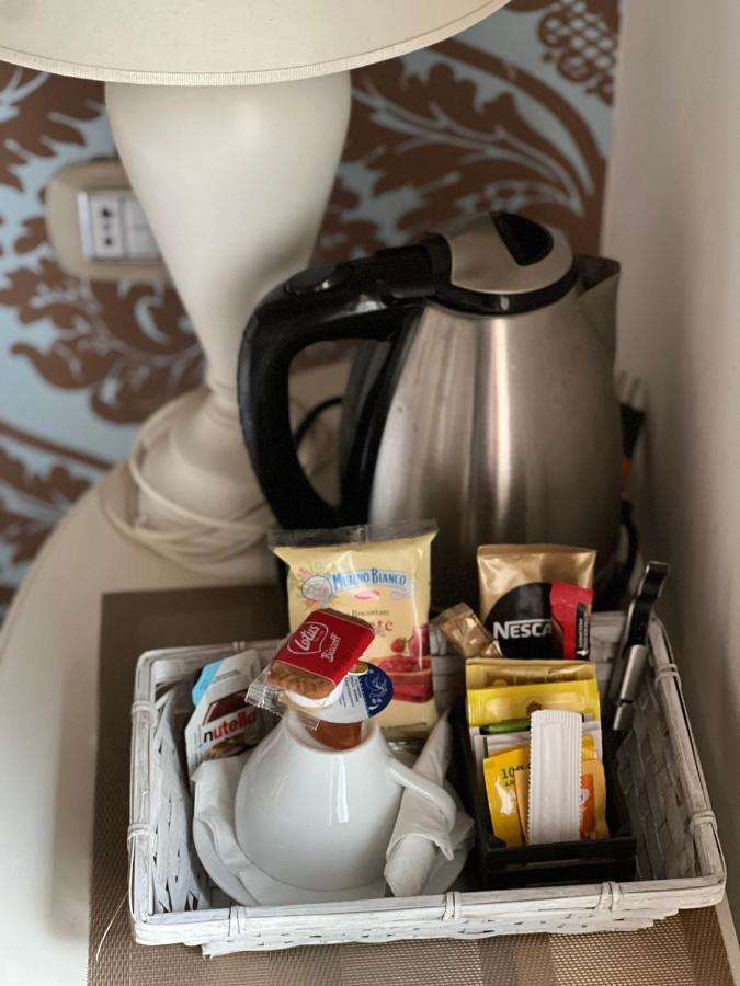 Piazzetta De' Monti Suites ローマ エクステリア 写真