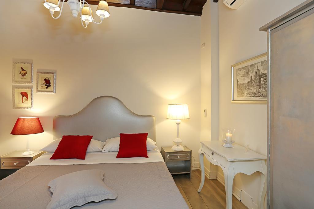 Piazzetta De' Monti Suites ローマ 部屋 写真